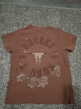 Brooks Brown Graphic Tee with Western Skull and Florals